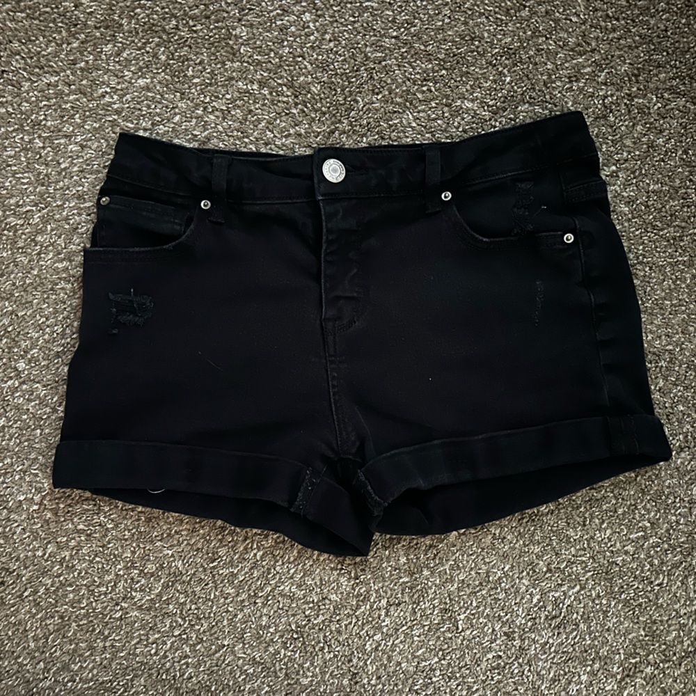 Time and Tru Women's Black Jean Shorts